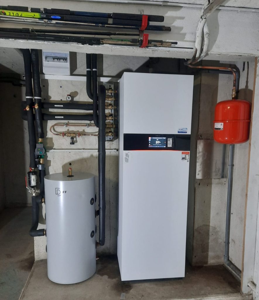 Pompe à chaleur Air/Eau de marque Viessmann, chauffage et production d'eau chaude sanitaire installé par CLIM'FLAMMES à Olliergues