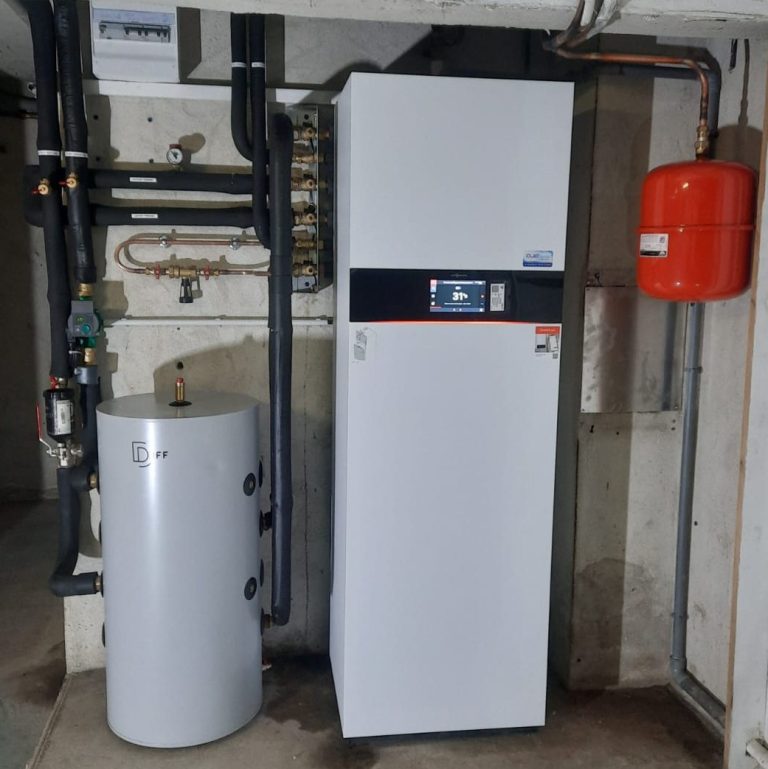 Pompe à chaleur Air/Eau de marque Viessmann, chauffage et production d'eau chaude sanitaire installé par CLIM'FLAMMES à Olliergues